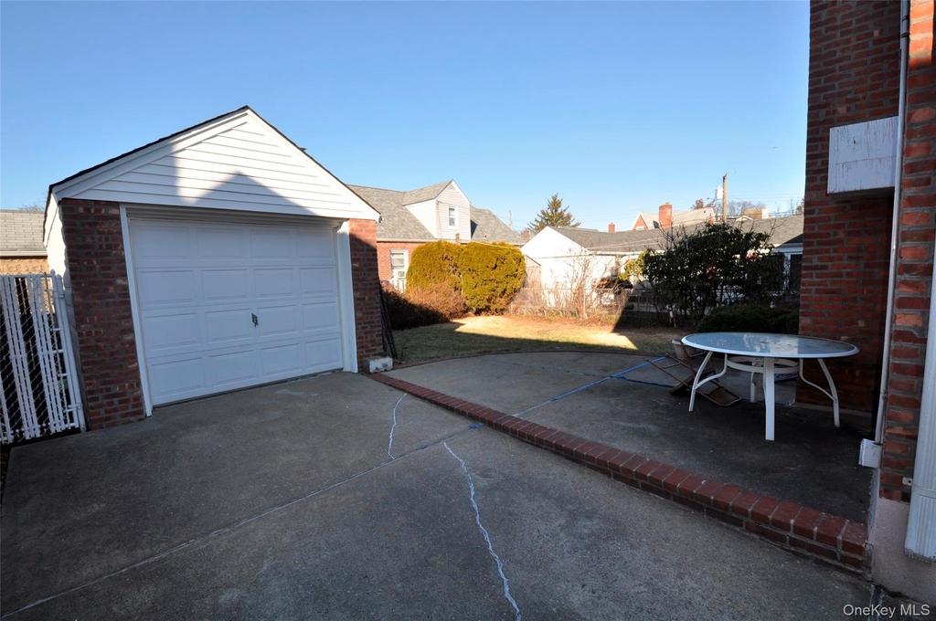415 Lowell Avenue - Photo 9