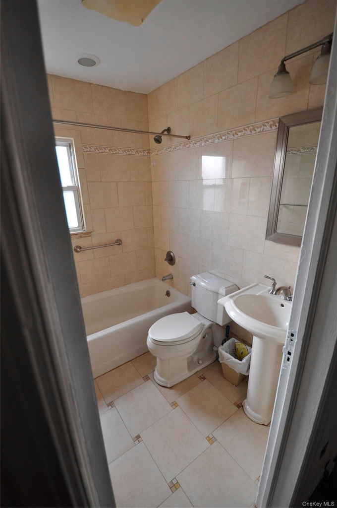 415 Lowell Avenue - Photo 4