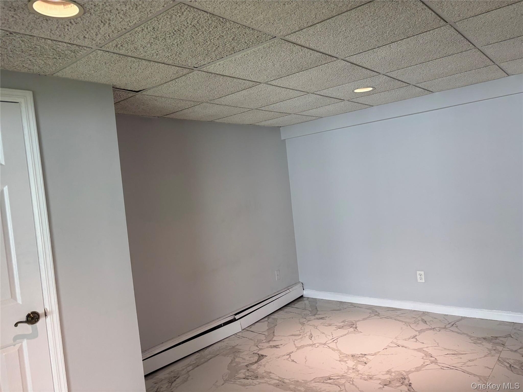 275 Evergreen Avenue - Photo 8