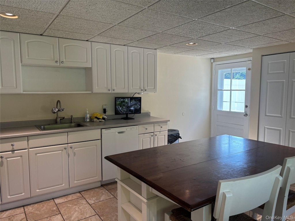 275 Evergreen Avenue - Photo 14