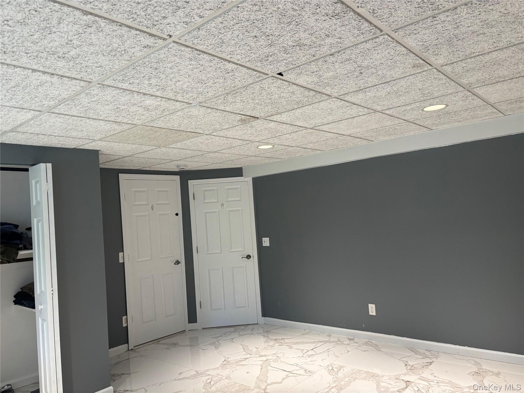275 Evergreen Avenue - Photo 6