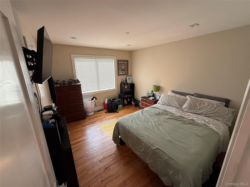 648 E Broadway - Photo 9