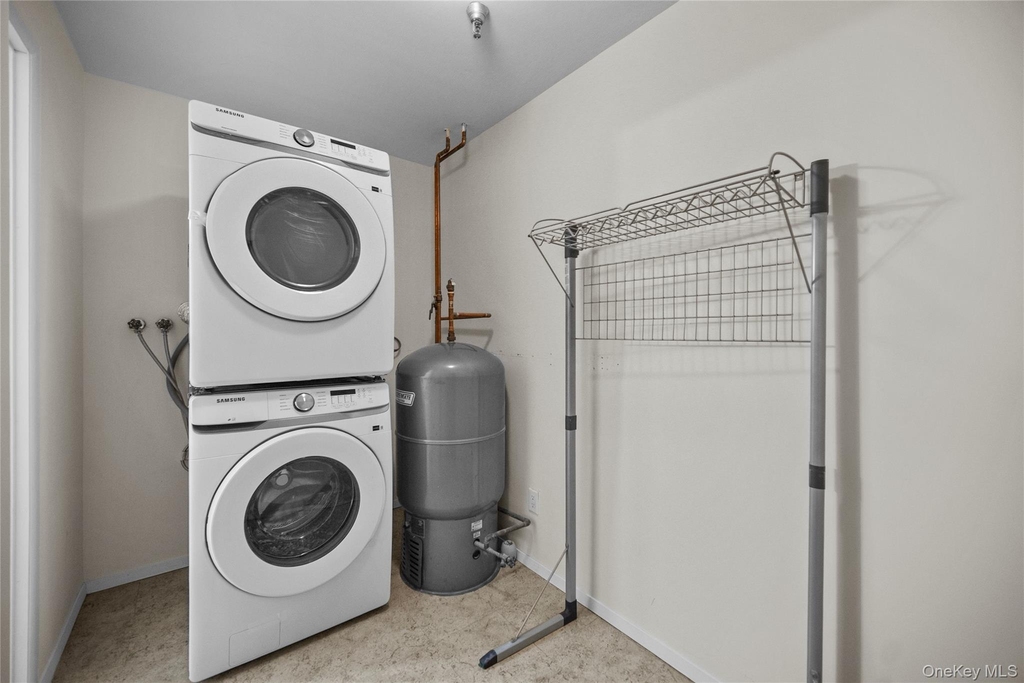 520 Ashford Avenue - Photo 23