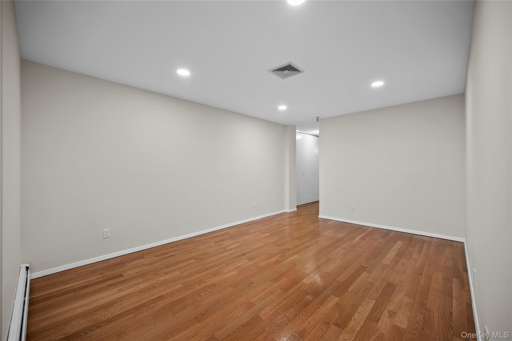 520 Ashford Avenue - Photo 17