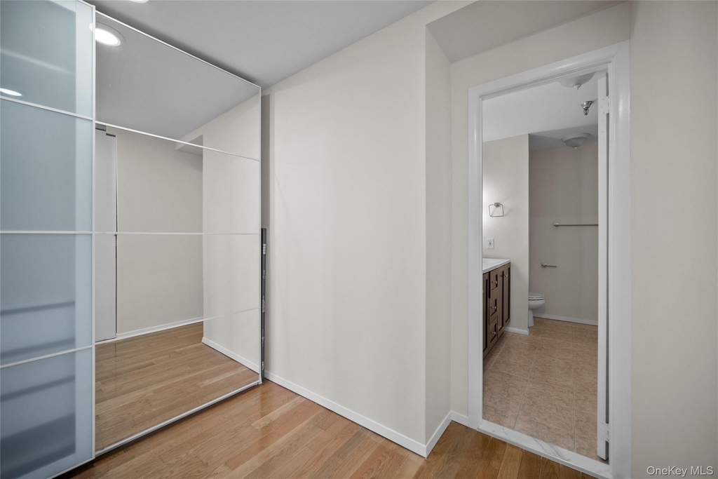 520 Ashford Avenue - Photo 30