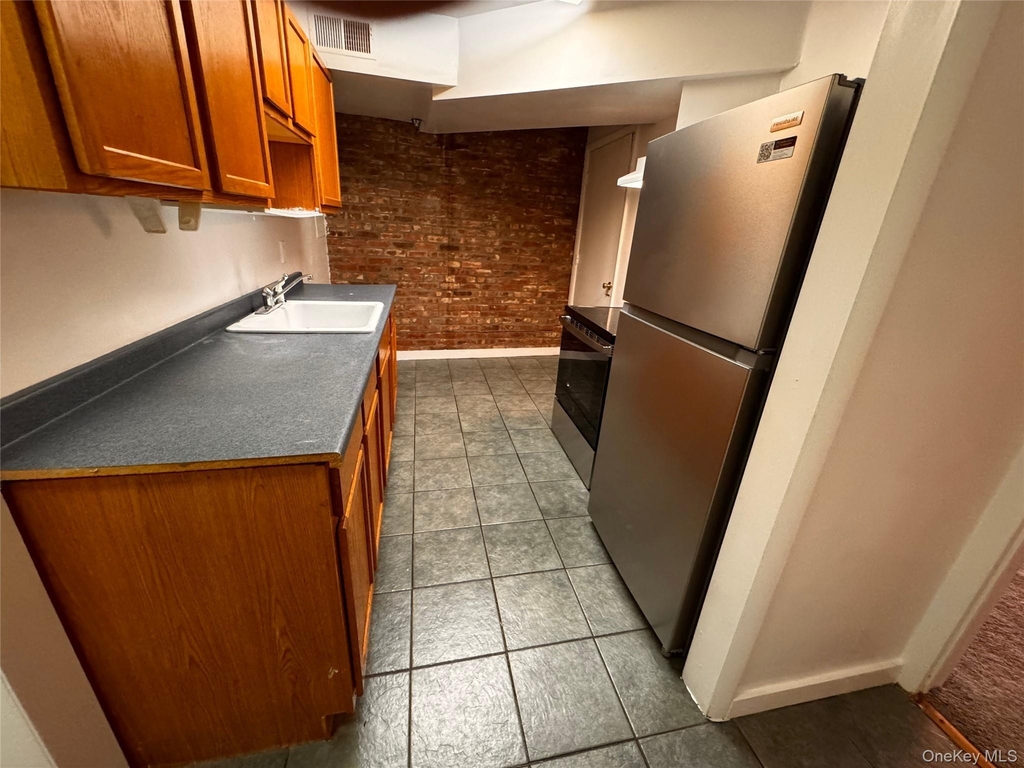 175 Main Street - Photo 6