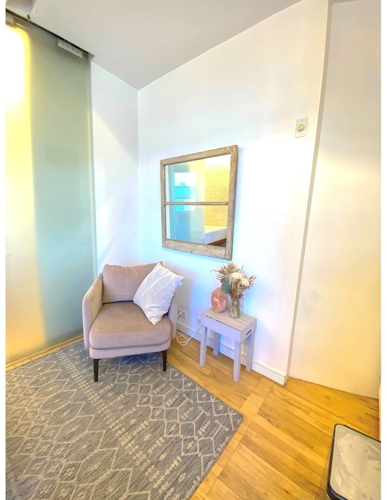110 Thompson Street - Photo 5