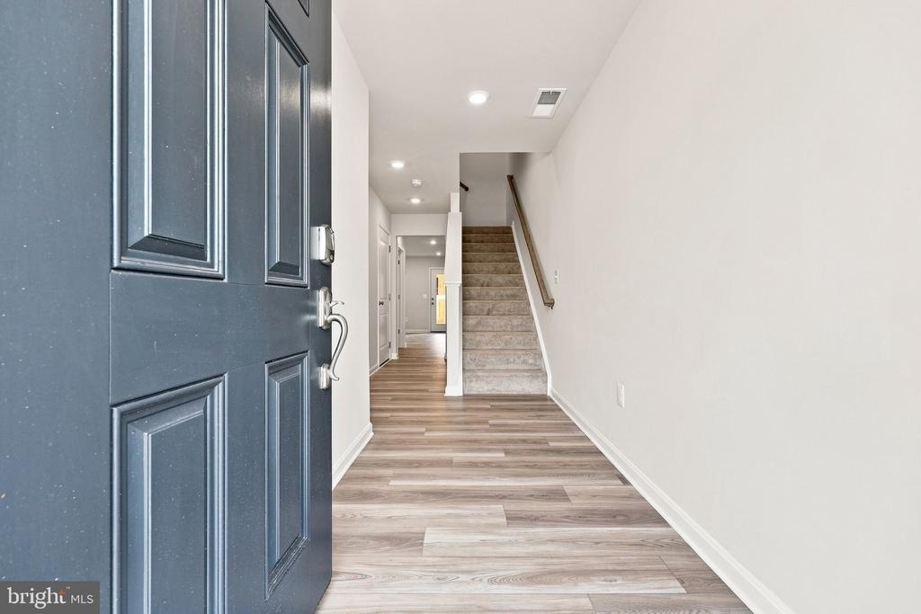 394 Seeback Dr - Photo 3