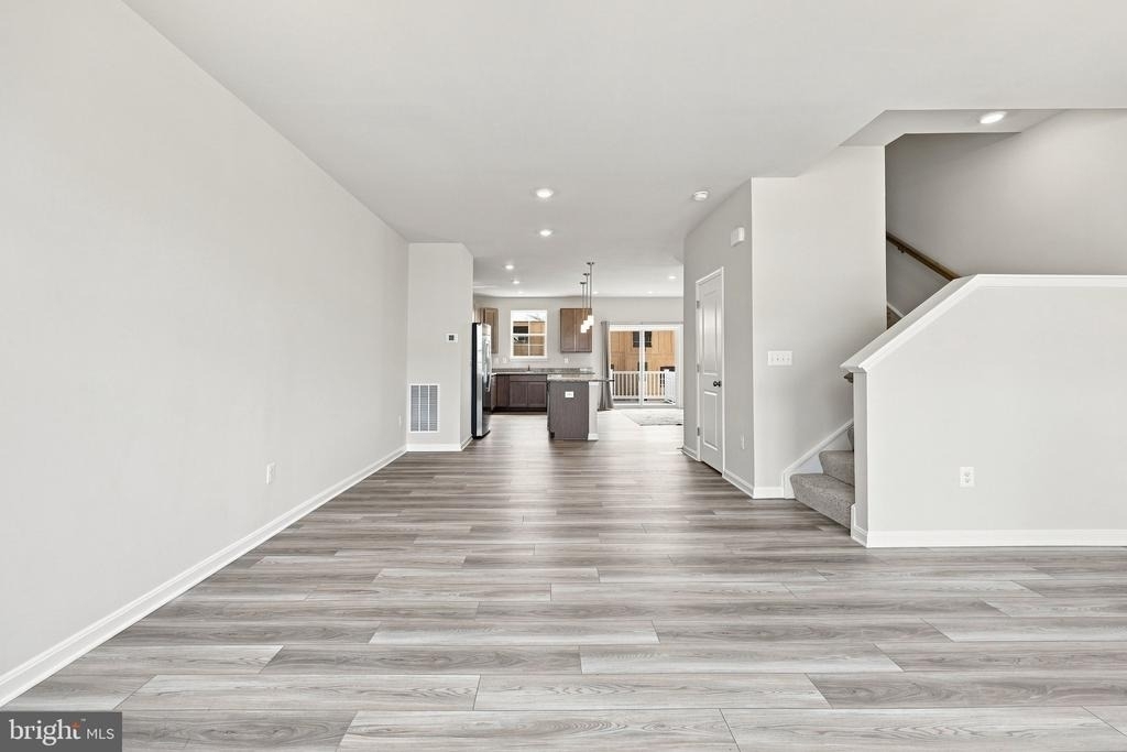 394 Seeback Dr - Photo 8
