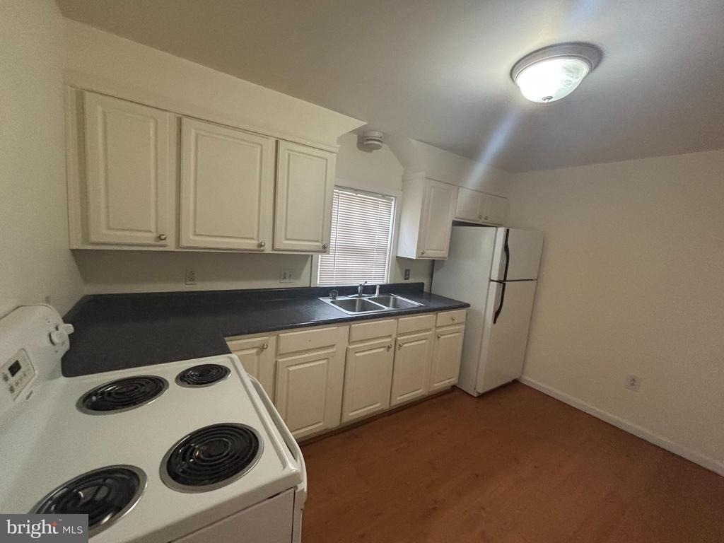 383 E. King St - Photo 10