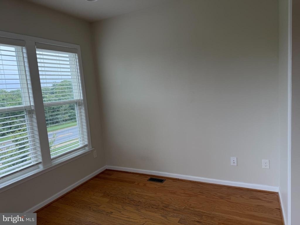19954 Abram Terrace - Photo 26