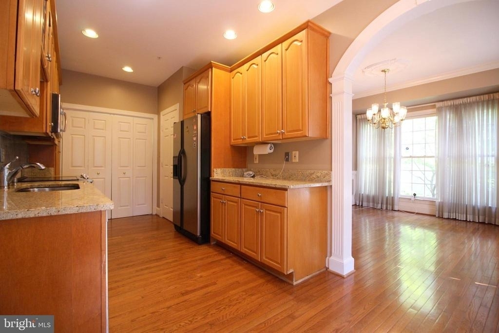 6032 Kelsey Court - Photo 10