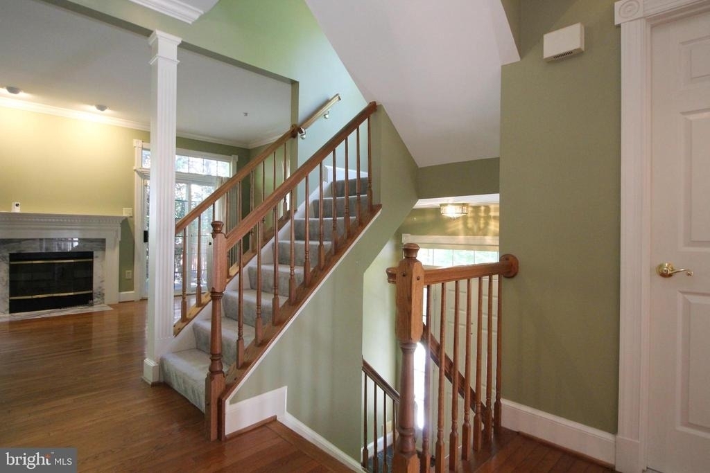 6032 Kelsey Court - Photo 2