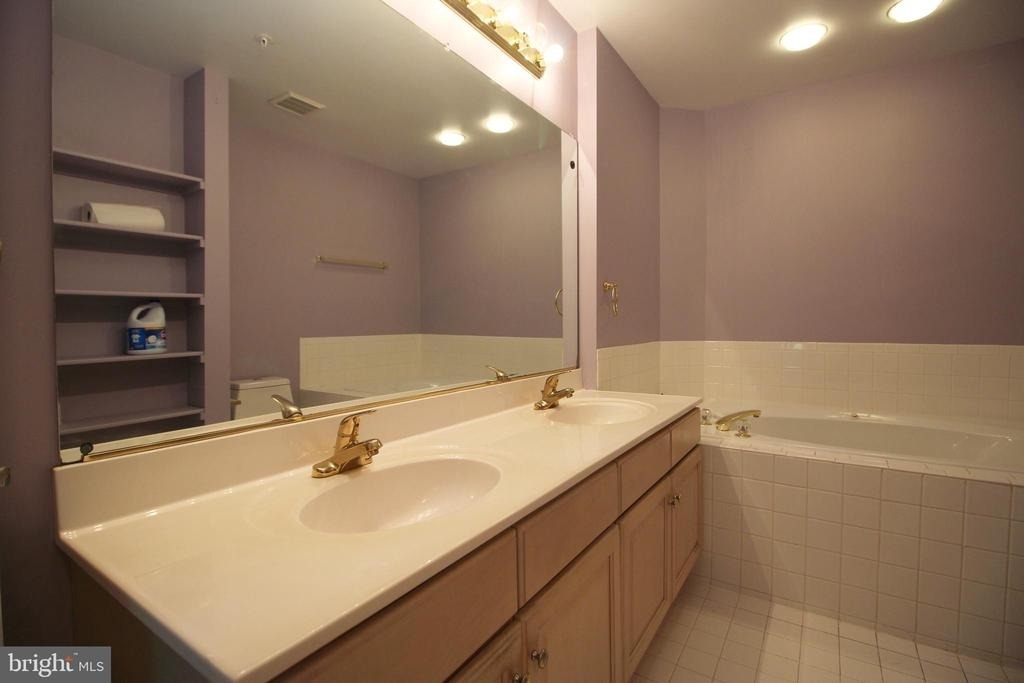 6032 Kelsey Court - Photo 17