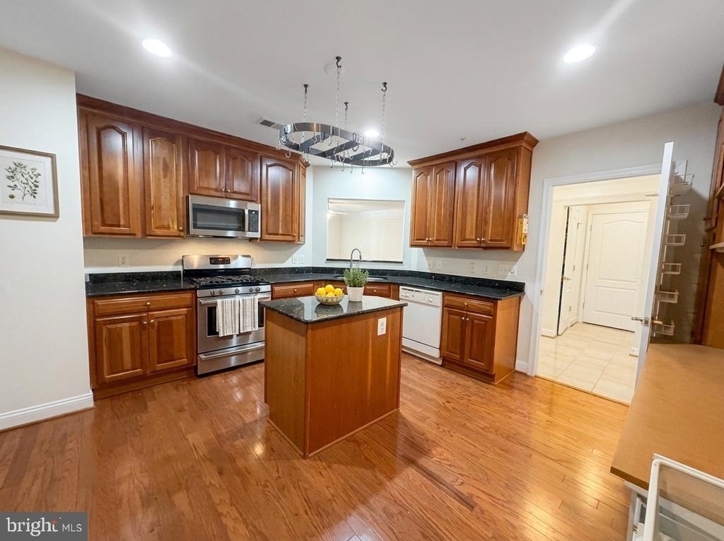 2905 Saintsbury Plz - Photo 8