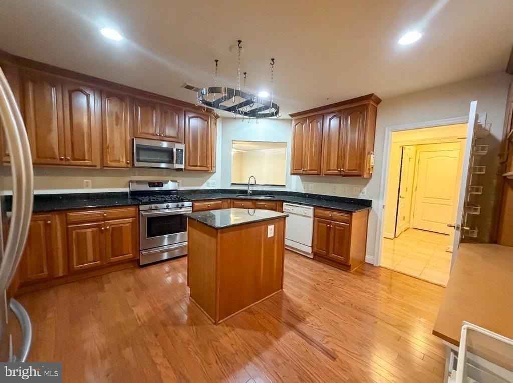 2905 Saintsbury Plz - Photo 7