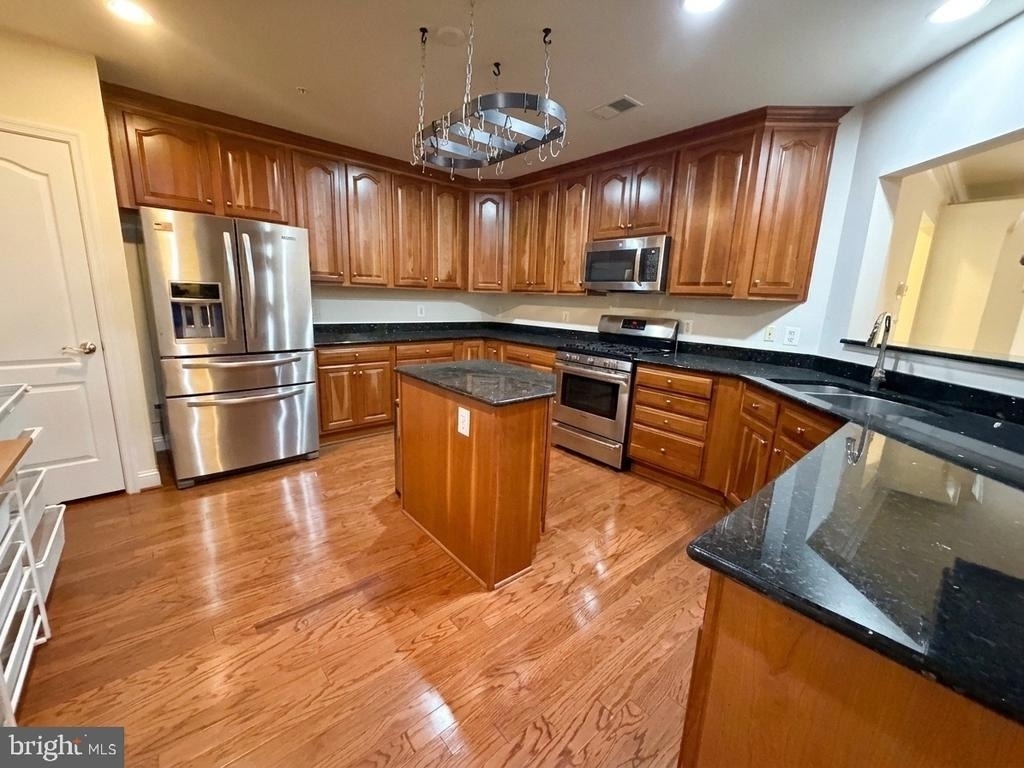 2905 Saintsbury Plz - Photo 6