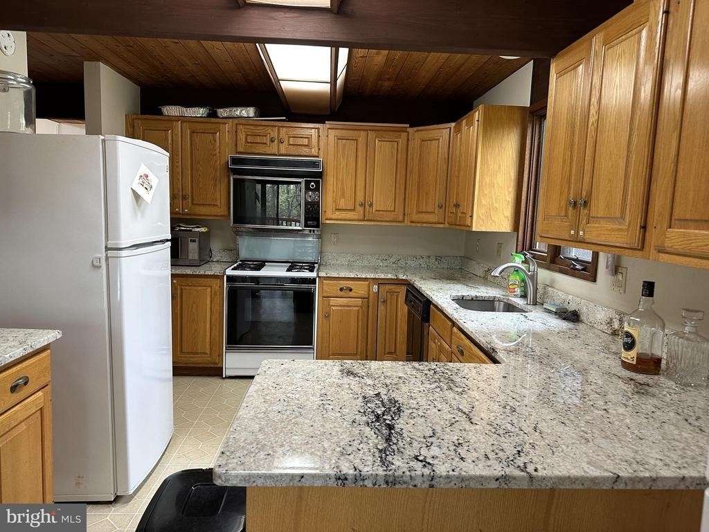 6022 Munson Hill Road - Photo 18