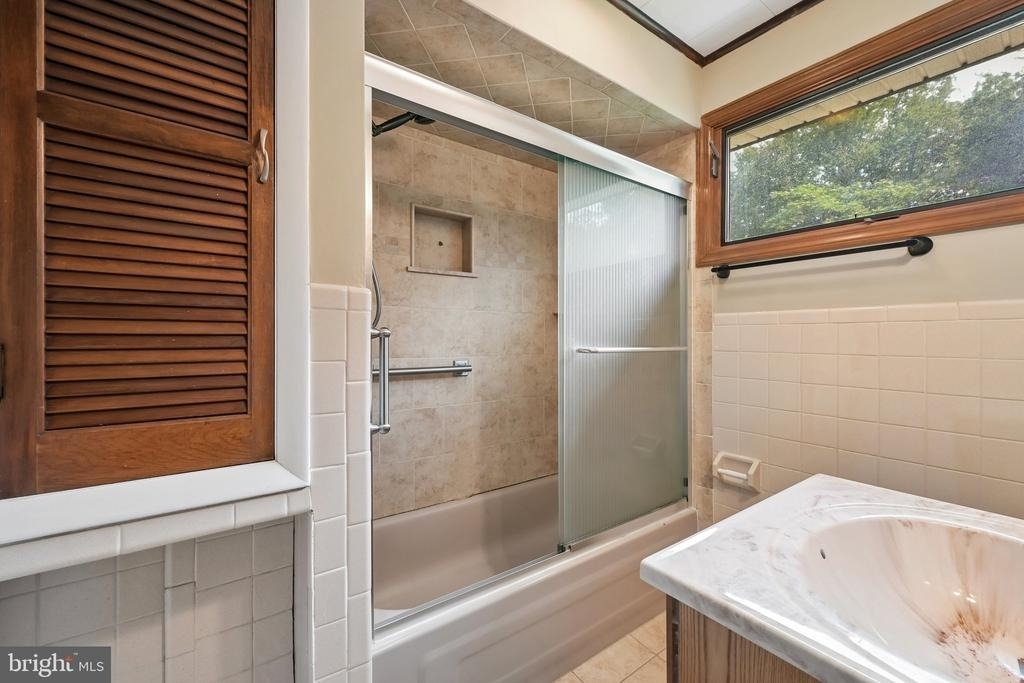 118 Sylvan Terrace - Photo 16