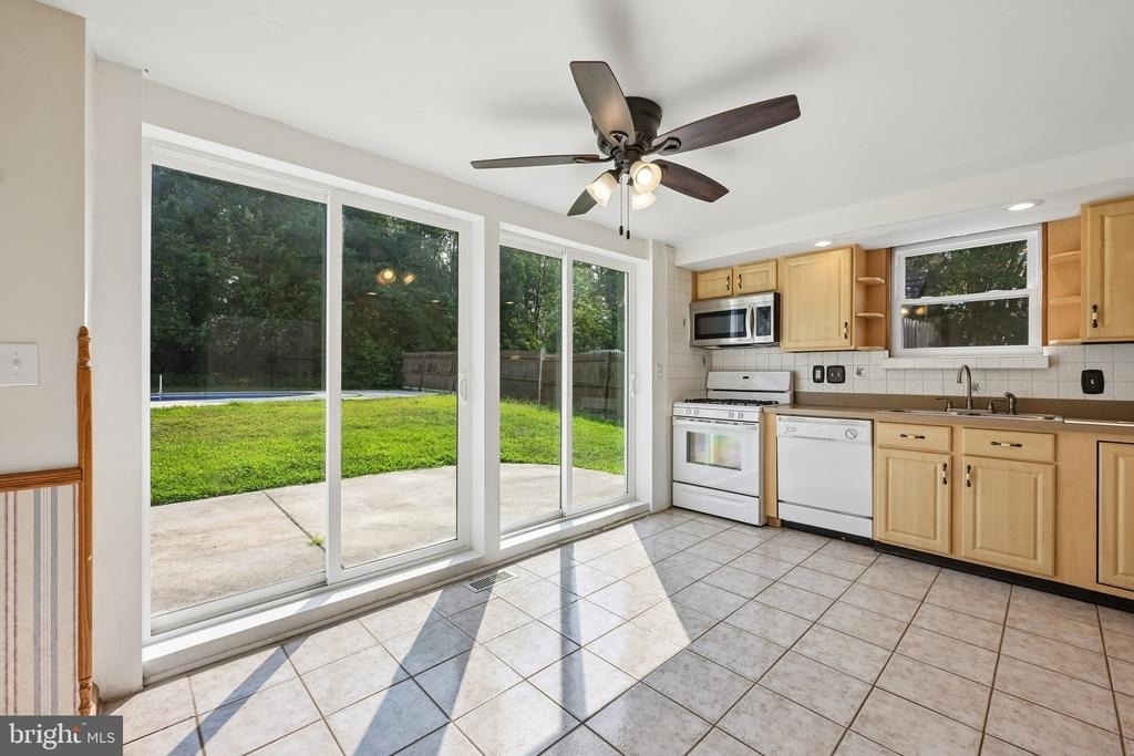 118 Sylvan Terrace - Photo 7