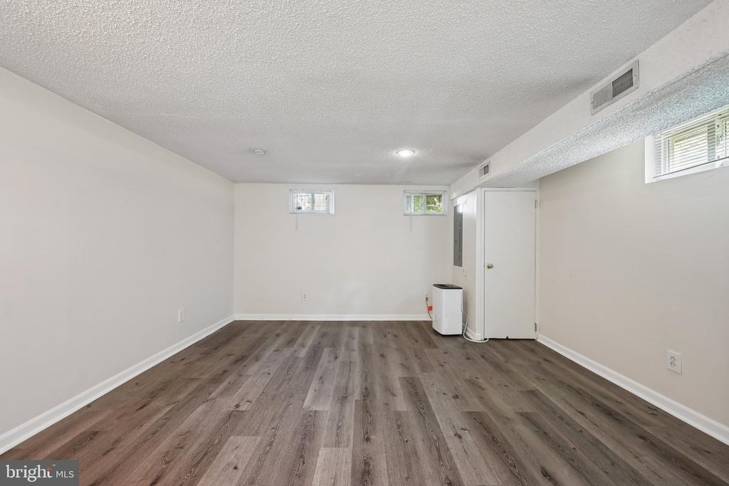 118 Sylvan Terrace - Photo 18