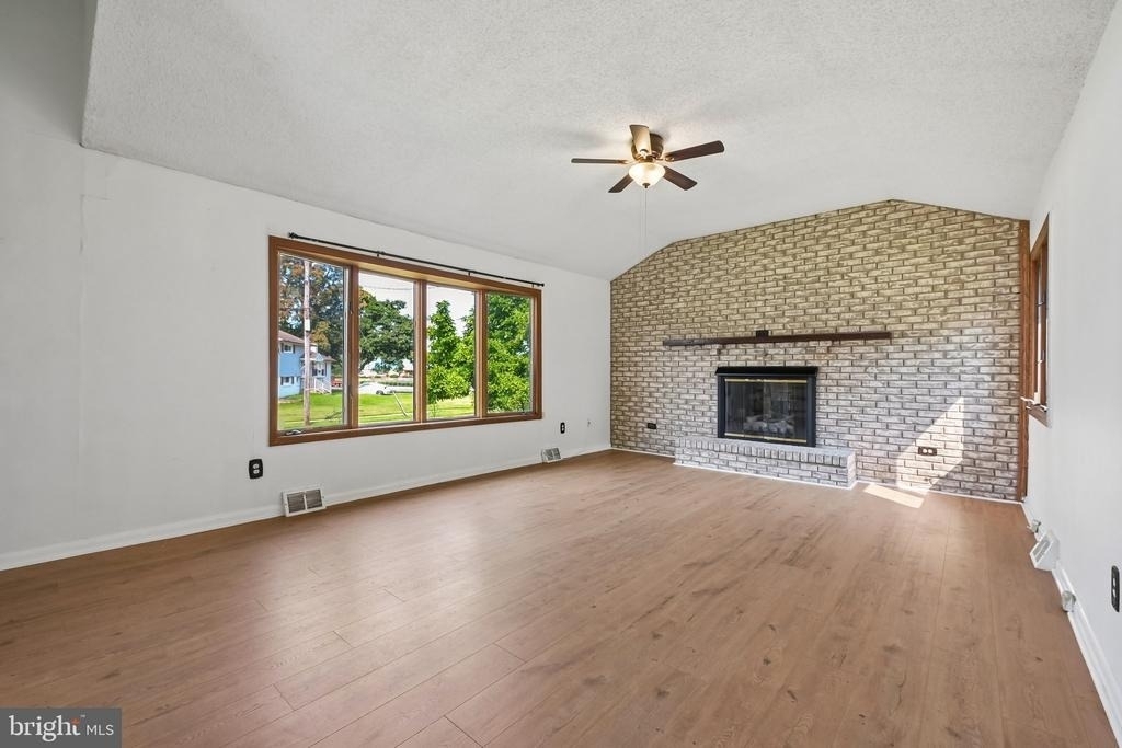 118 Sylvan Terrace - Photo 3