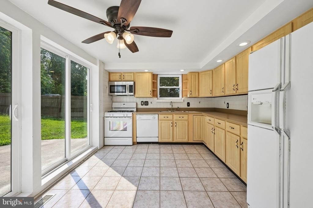 118 Sylvan Terrace - Photo 8