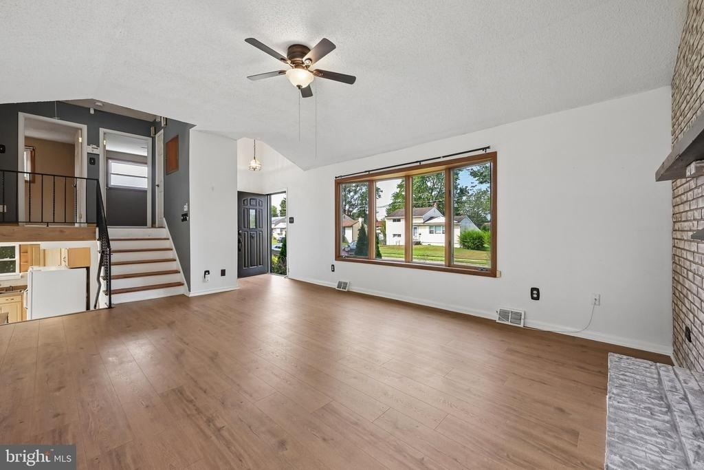 118 Sylvan Terrace - Photo 5