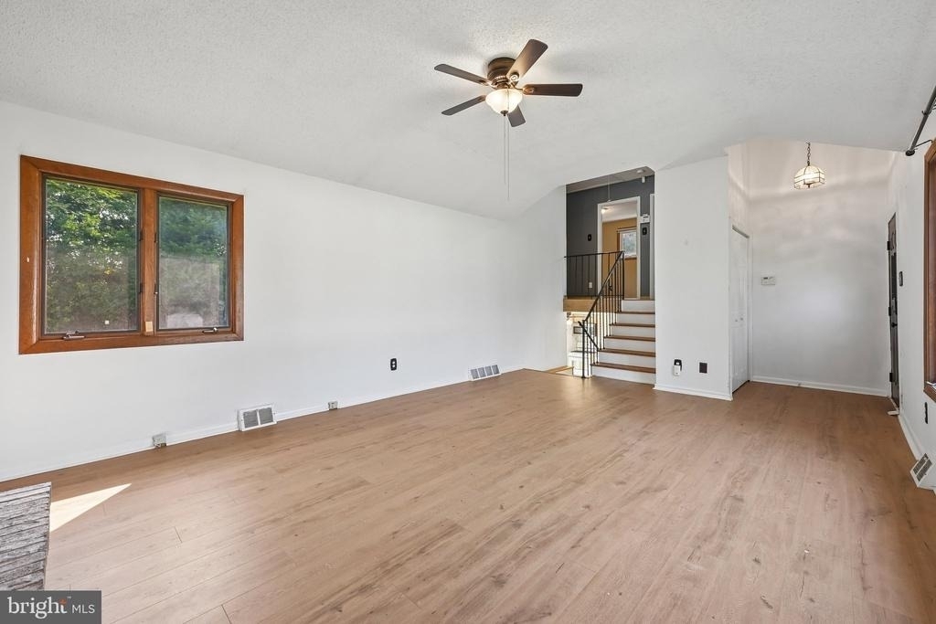 118 Sylvan Terrace - Photo 6