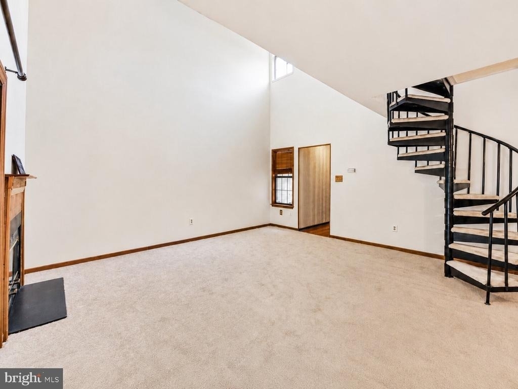 19 Summit Court - Photo 2