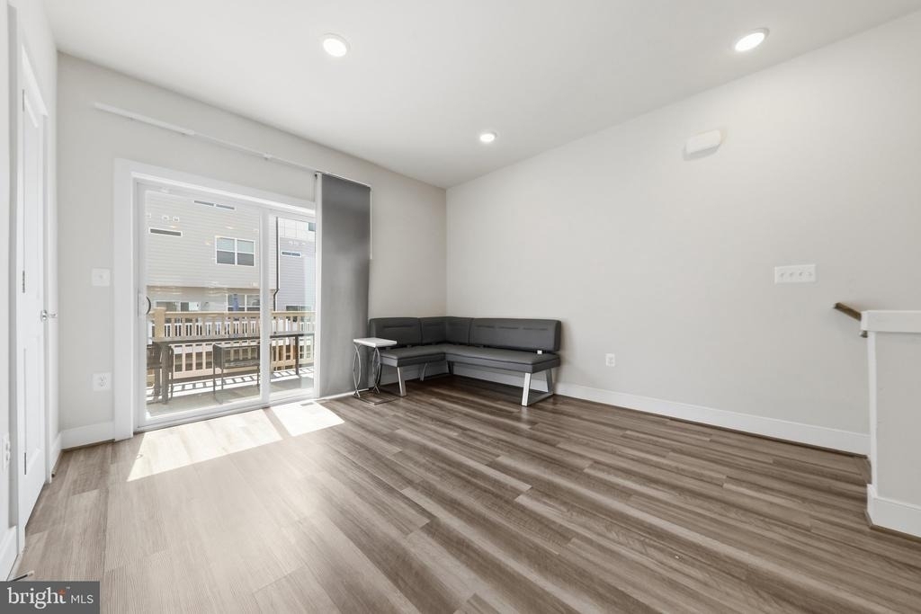 1211 Vermeer Avenue - Photo 7