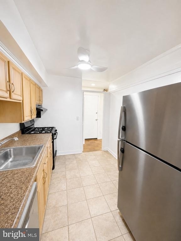 7521 Spring Lake Drive - Photo 3
