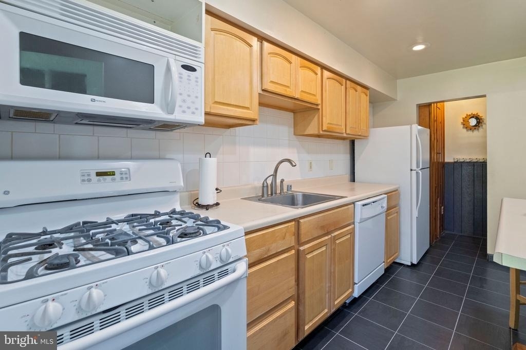 2802 Topaz Road - Photo 8
