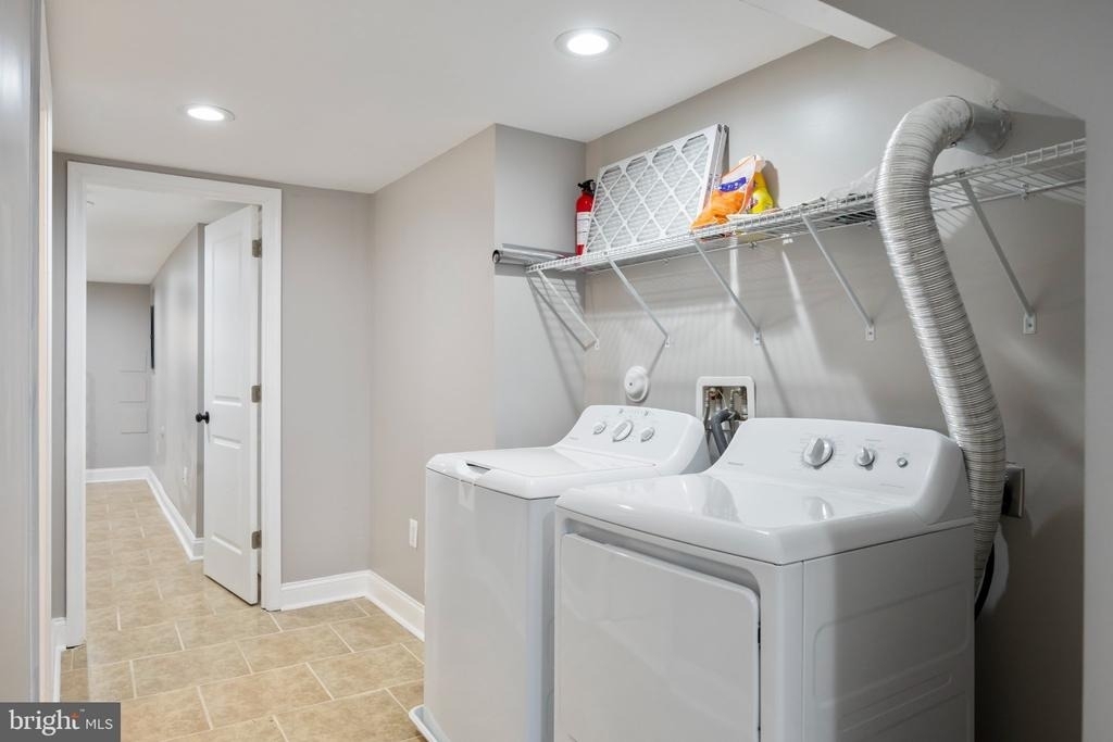 1745 E Oliver Street - Photo 27