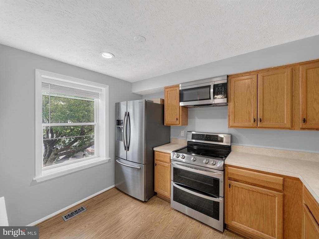 7648 Fairbanks Court - Photo 6