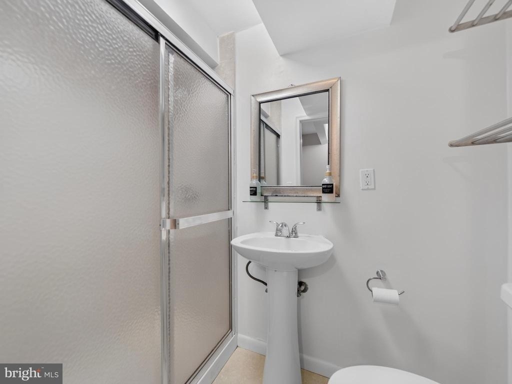 7648 Fairbanks Court - Photo 25