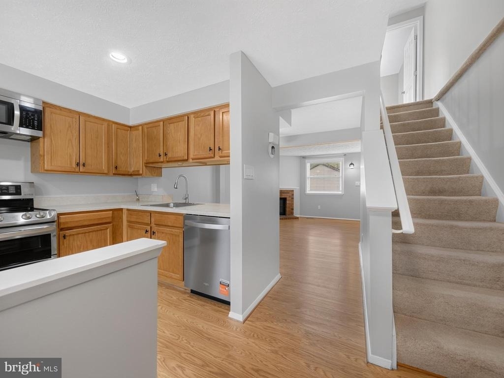 7648 Fairbanks Court - Photo 4