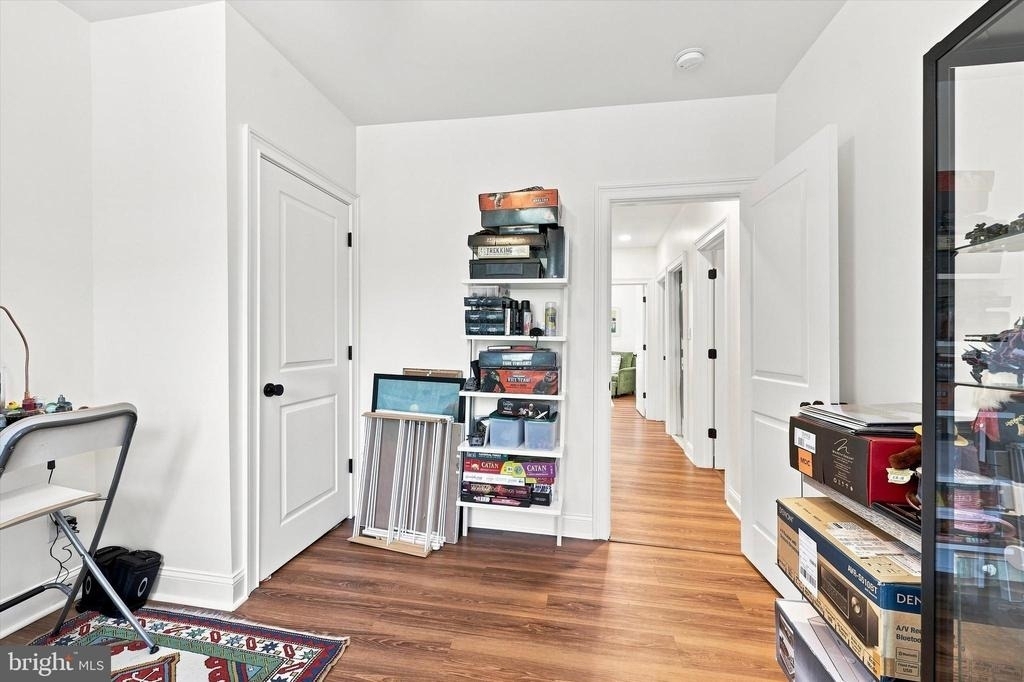 705 W 19th Street - Photo 10