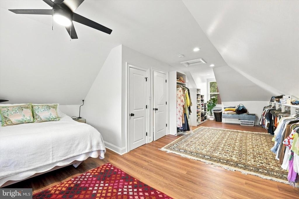 705 W 19th Street - Photo 23