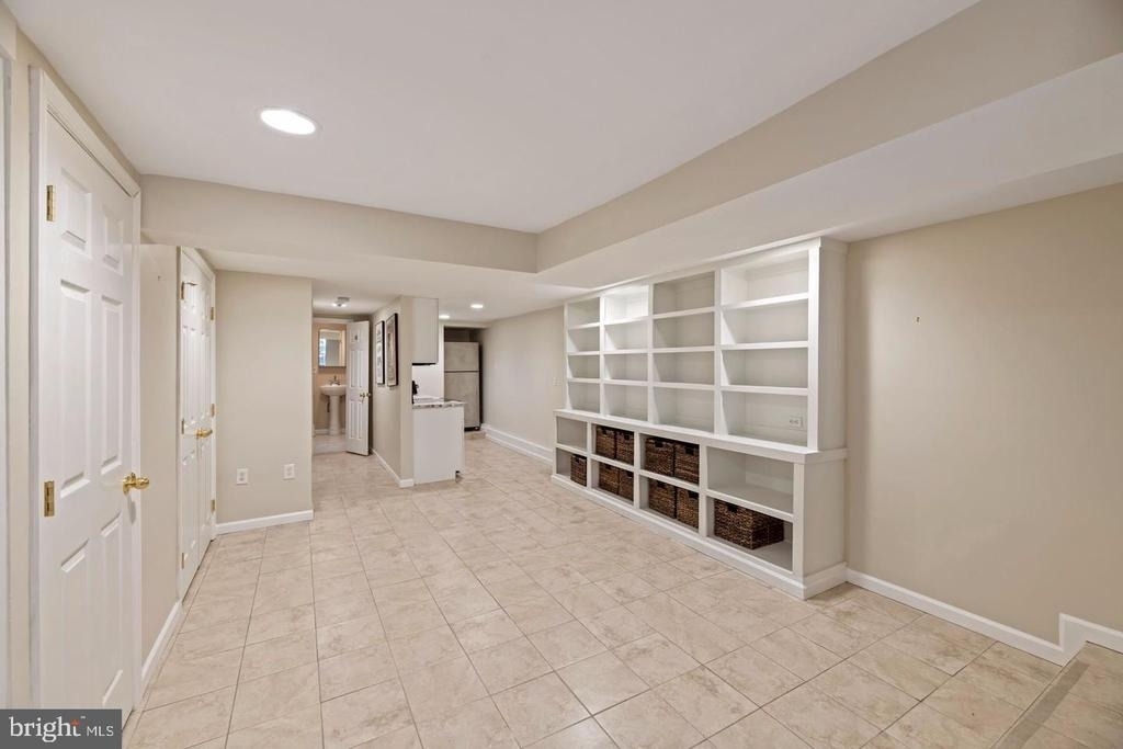 1817 Belmont Road Nw - Photo 1