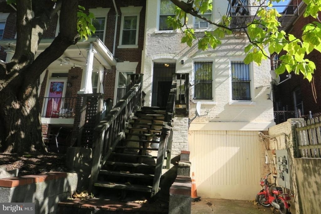 3545 10th Street Nw - Photo 0
