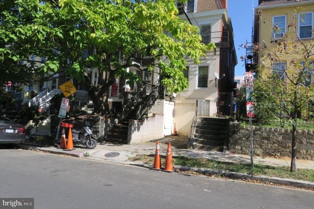 3545 10th Street Nw - Photo 9