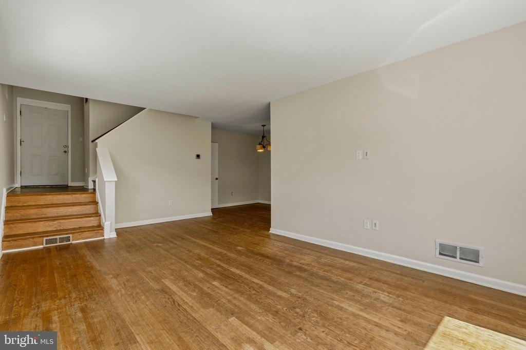 5036 Eastern Avenue Ne - Photo 5