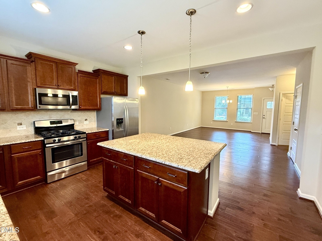 1008 Midtowne Way - Photo 4