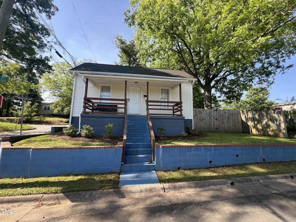 216 E Corporation Street - Photo 0