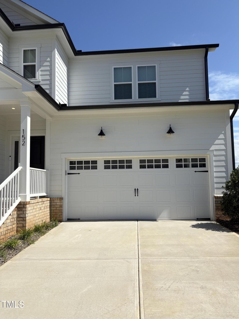 152 Highpointe Drive - Photo 1