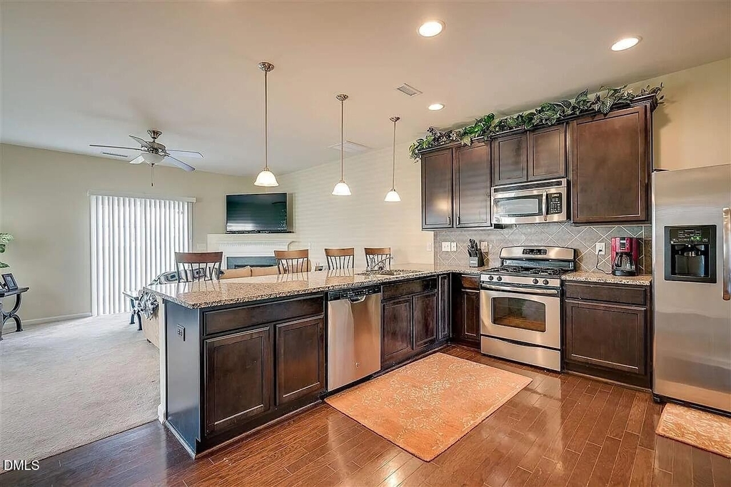 1304 Cozart Street - Photo 7