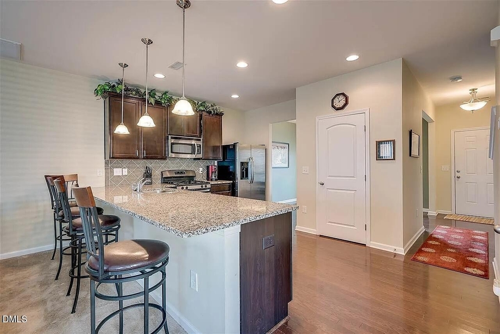1304 Cozart Street - Photo 5