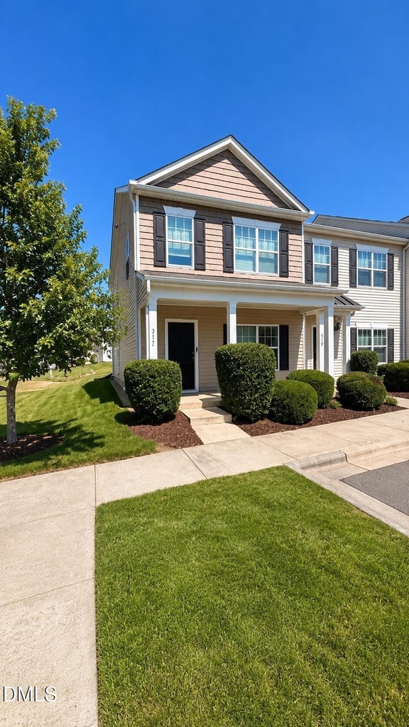 1304 Cozart Street - Photo 1