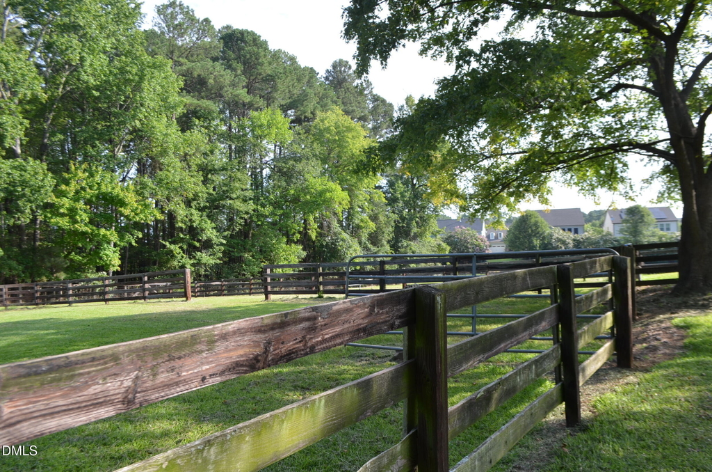 1212 Happy Hunting Hills Drive - Photo 9